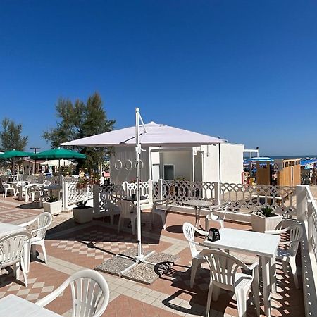 Hotel Bartolini Белариа-Игеа Марина Екстериор снимка