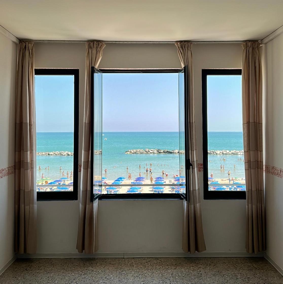 Hotel Bartolini Белариа-Игеа Марина Екстериор снимка