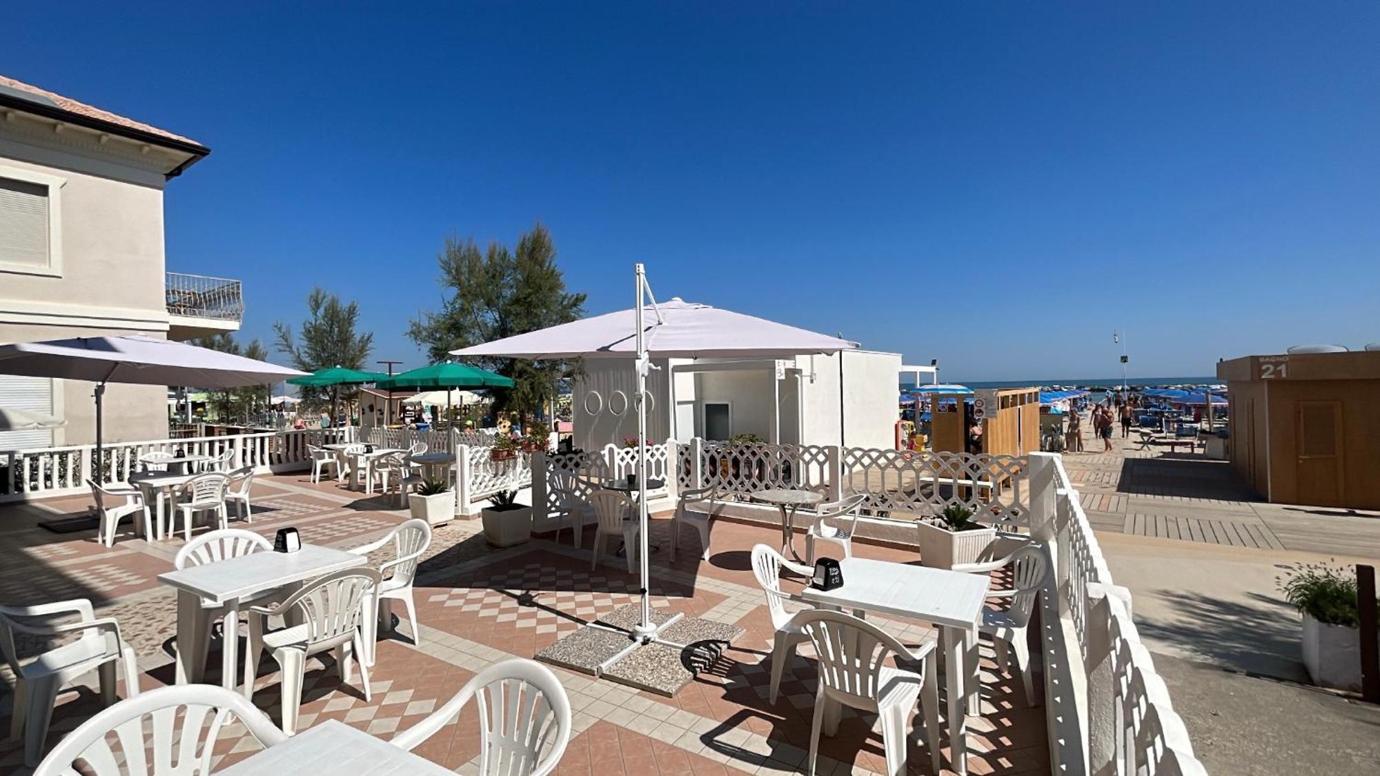 Hotel Bartolini Белариа-Игеа Марина Екстериор снимка